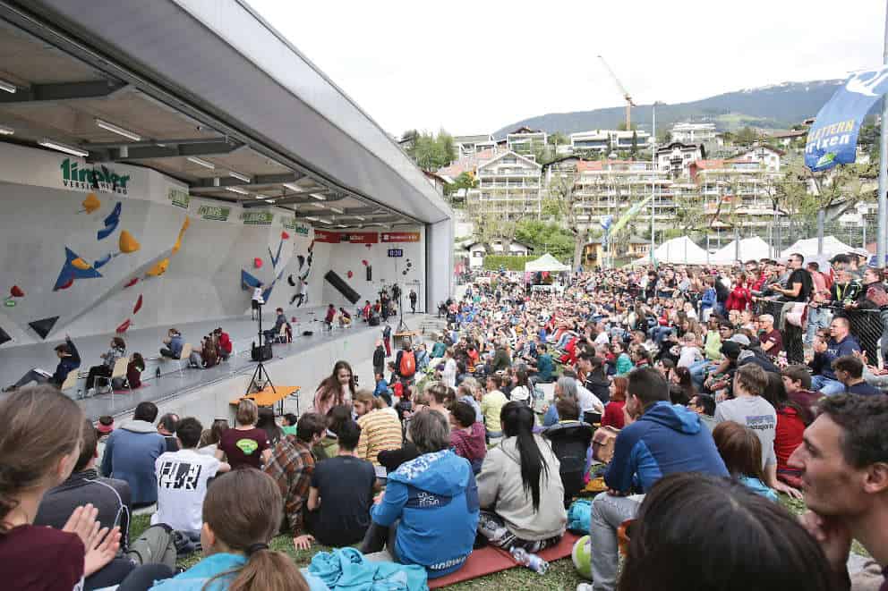 das Publikum beim boulder-europacup in brixen