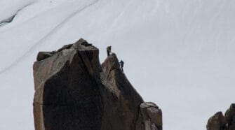 Kletterer im mont blanc gebiet