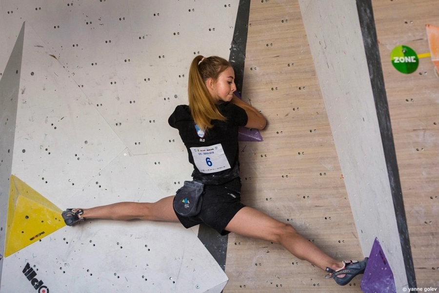 Beweglichkeit ist alles beim Bouldern